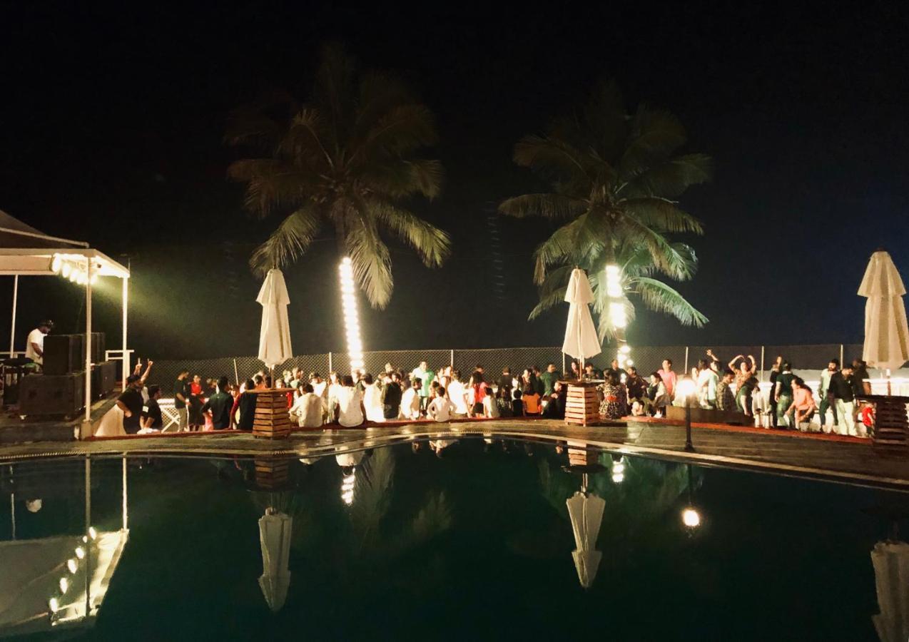 Cidade De Daman - Beach Resort Buitenkant foto